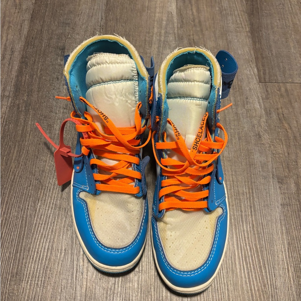 Off-White x Air Jordan 1 High OG ‘UNC’ - Picture 3 of 8